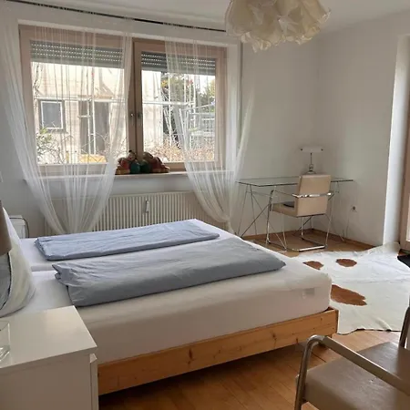 Martin Balcony Garden House 15 Pers, Suburb, Quiet Apartment Grafelfing